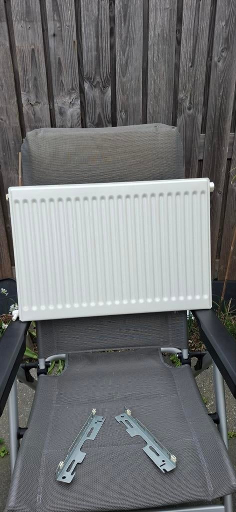 Radiator 60 br. 40 hg., Ophalen of Verzenden, 60 tot 150 cm, Radiator, 30 tot 80 cm