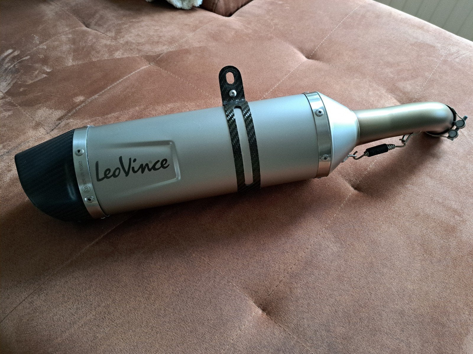 Leovince EVO ONE slip on uitlaat Suzuki sv 650, Motoren, Ophalen, Nieuw