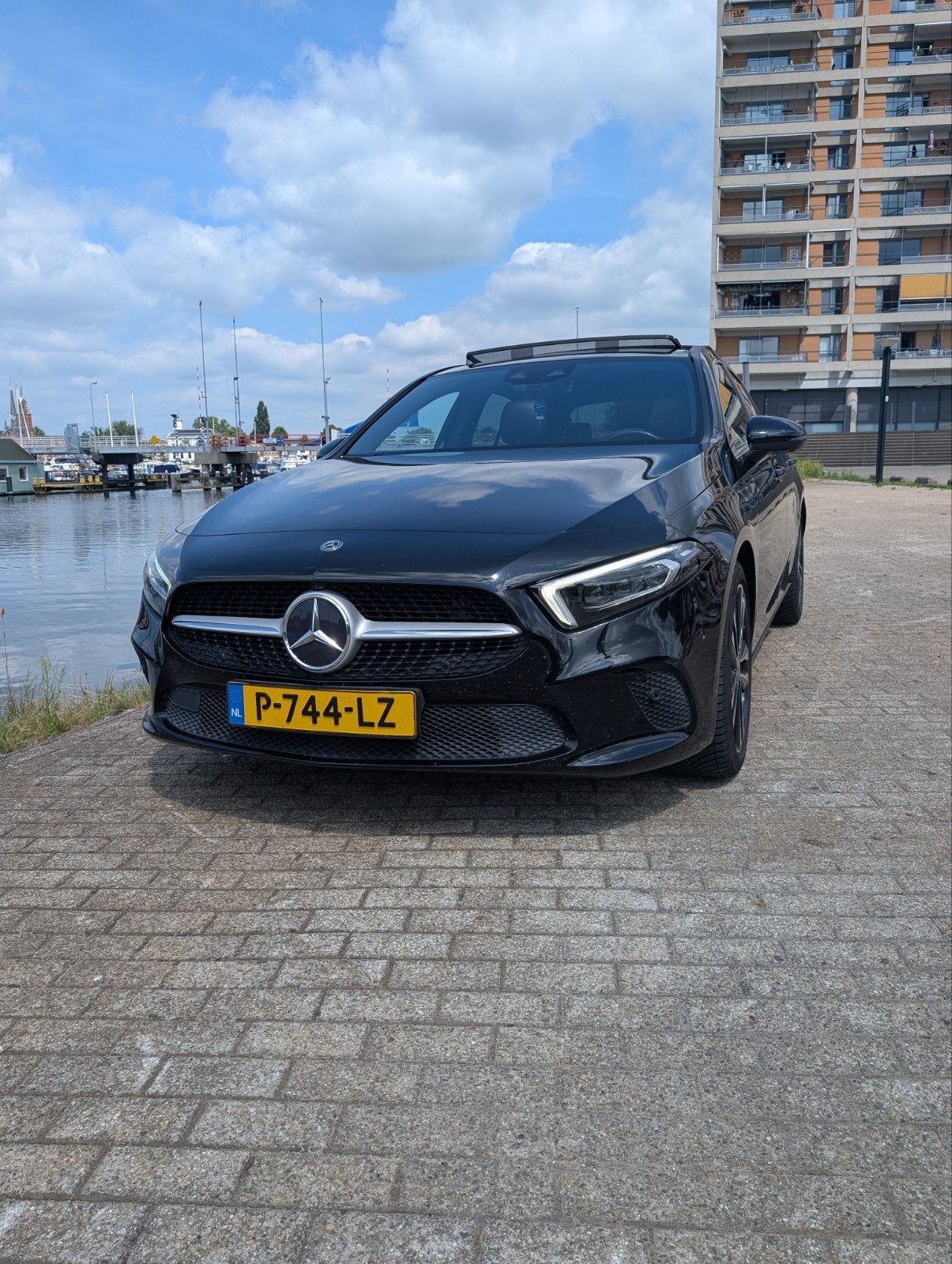 Mercedes-Benz A-Klasse A 250 224pk 7G-DCT 2020 Panoramadak, Zwart, 4 cilinders, Zwart, 1600 kg