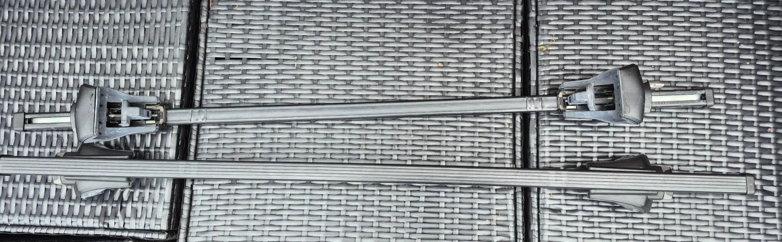 thule  dakdrager   757 en  127
/
Thule SquareBar Evo 1, Auto diversen, Ophalen, Gebruikt