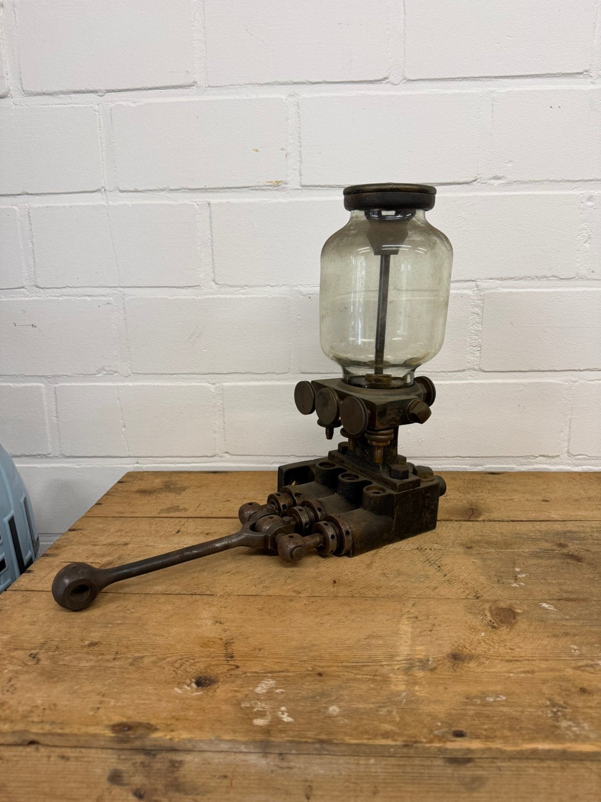 Oude olie druppelaar verdeler stoommachine stoom machine, Ophalen