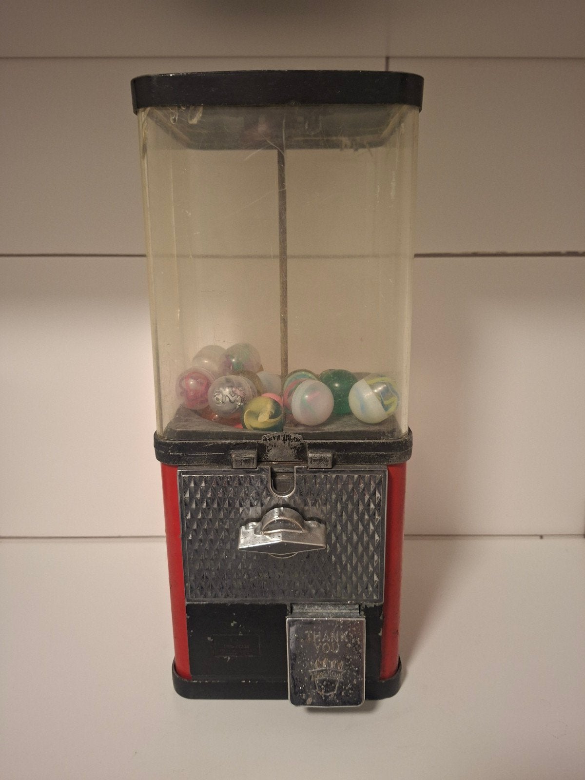 King koin capsule pinda kauwgom automaat usa vending, Ophalen of Verzenden, Gebruikt