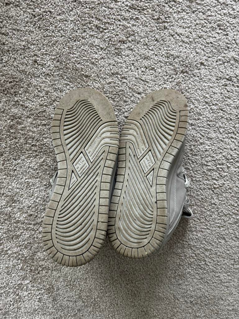 Bershka sneakers - Slechts één dag gedragen!, Ophalen, Zo goed als nieuw, Grijs, Sneakers of Gympen