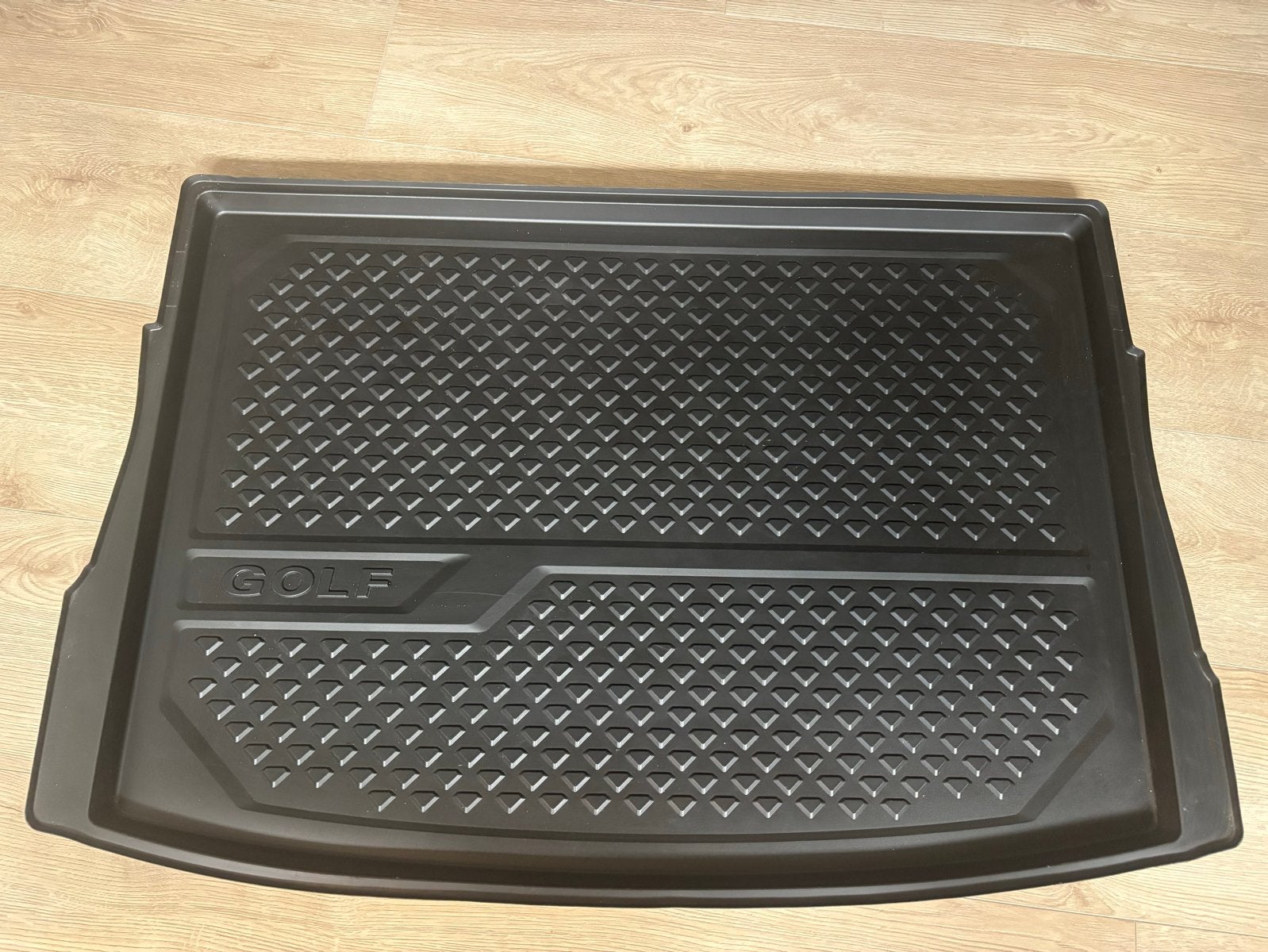 Originele VW Golf 7 Hatchback Rubber Kofferbakmat, Auto diversen, Automatten, Ophalen, Zo goed als nieuw