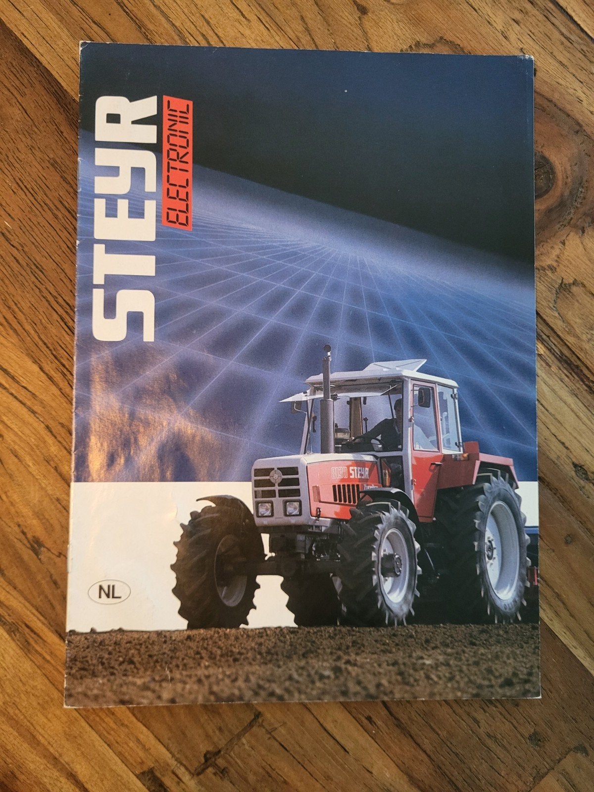 tractor folder Steyr Electronic, Boeken, Ophalen of Verzenden, Zo goed als nieuw
