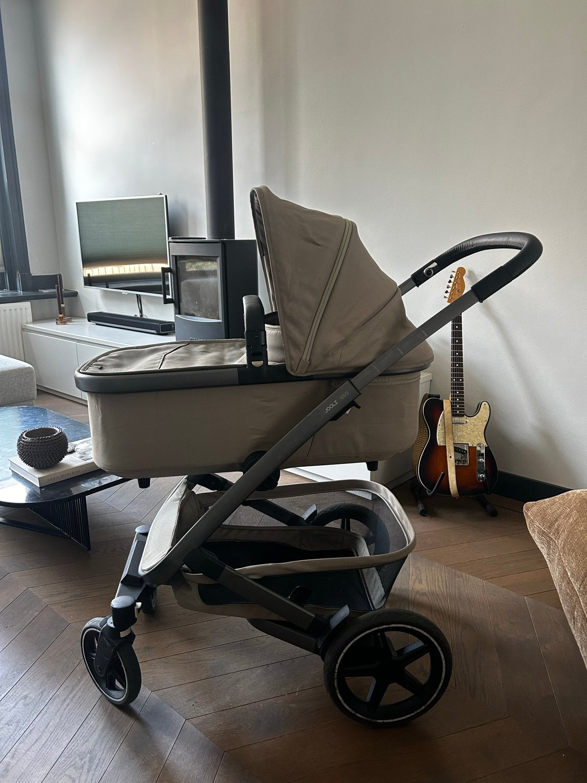Joolz Geo3 Mono Kinderwagen met reiswieg en accessoires, Kinderen en Baby's, Kinderwagens en Combinaties, Zo goed als nieuw, Combiwagen