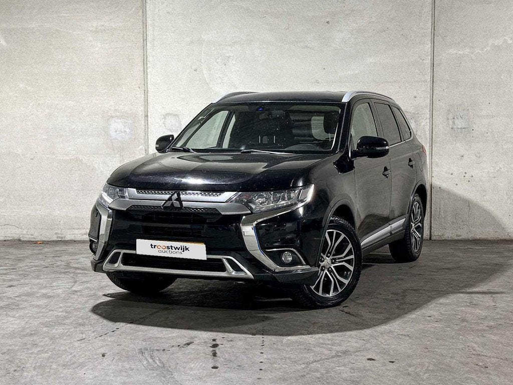 Mitsubishi Outlander 150pk 2016 (Origineel-NL), VZ-564-V, Auto's, Euro 6, Origineel Nederlands, Bedrijf, Diesel