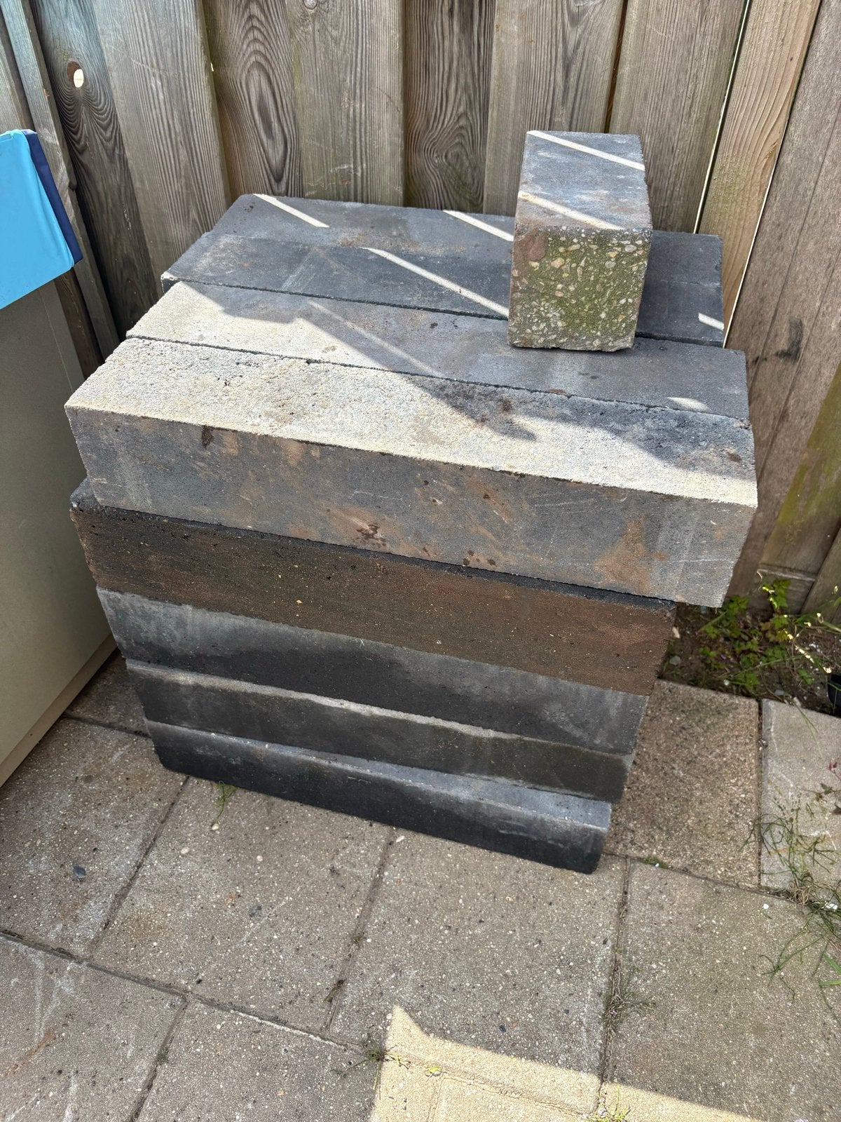 20 nieuwe stapelblokken op te halen in Rockanje, Doe-het-zelf en Verbouw, Metselstenen, Ophalen of Verzenden, Gebruikt, Beton