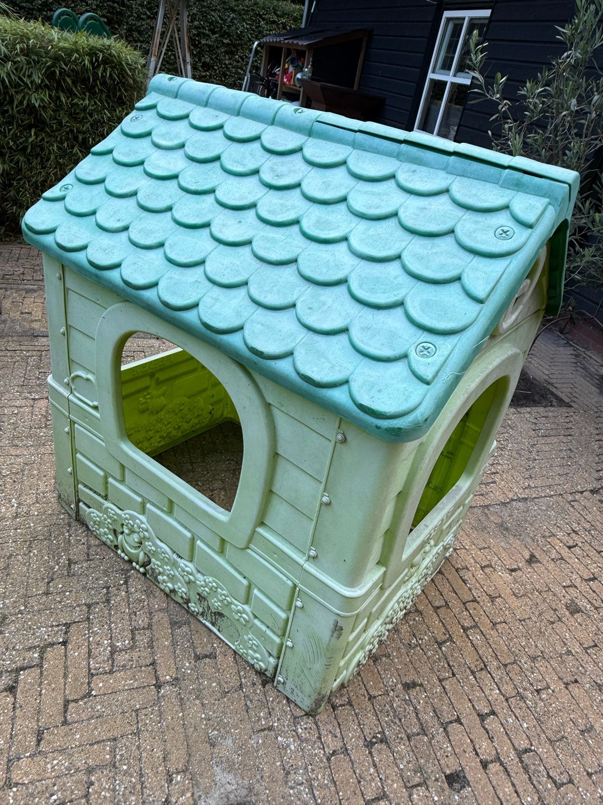 Speelhuisje, gebruikt maar goed voor een volgende ronde, Ophalen, Gebruikt, Plastic