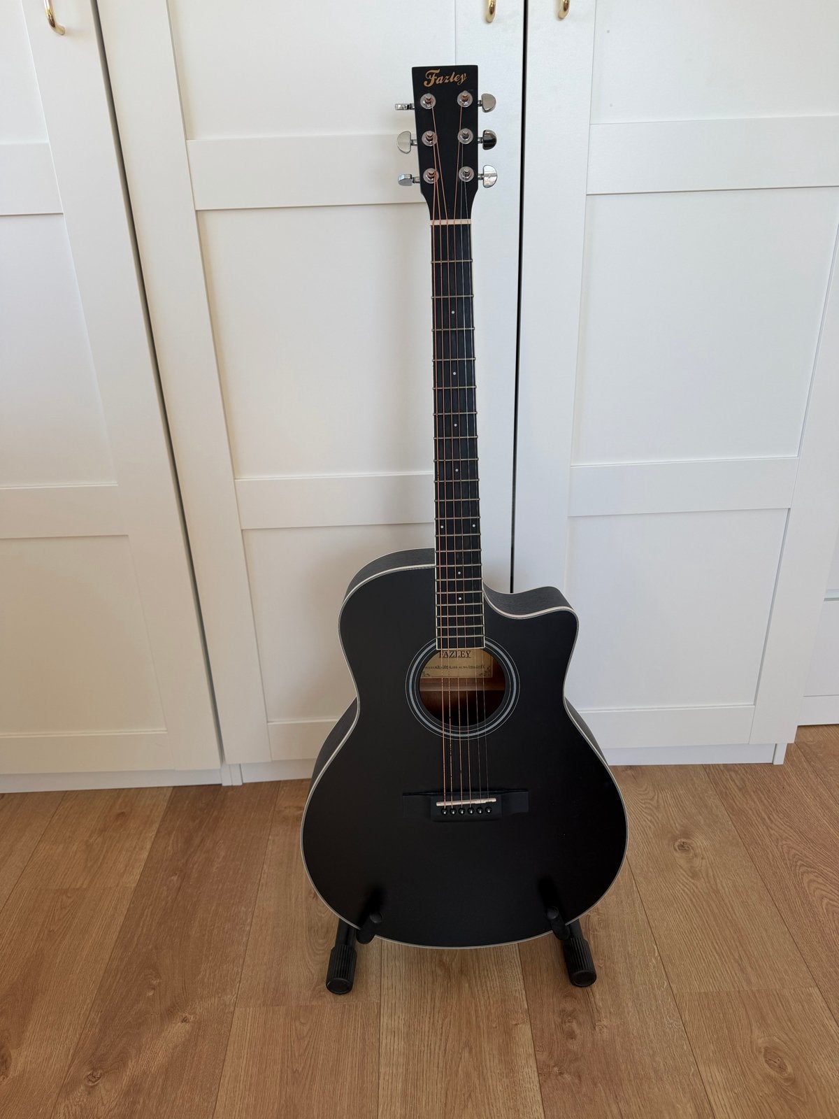 Fazley W70-GAMBK akoestische gitaar mat zwart + standaard, Ophalen, Nieuw, Western- of Steelstringgitaar