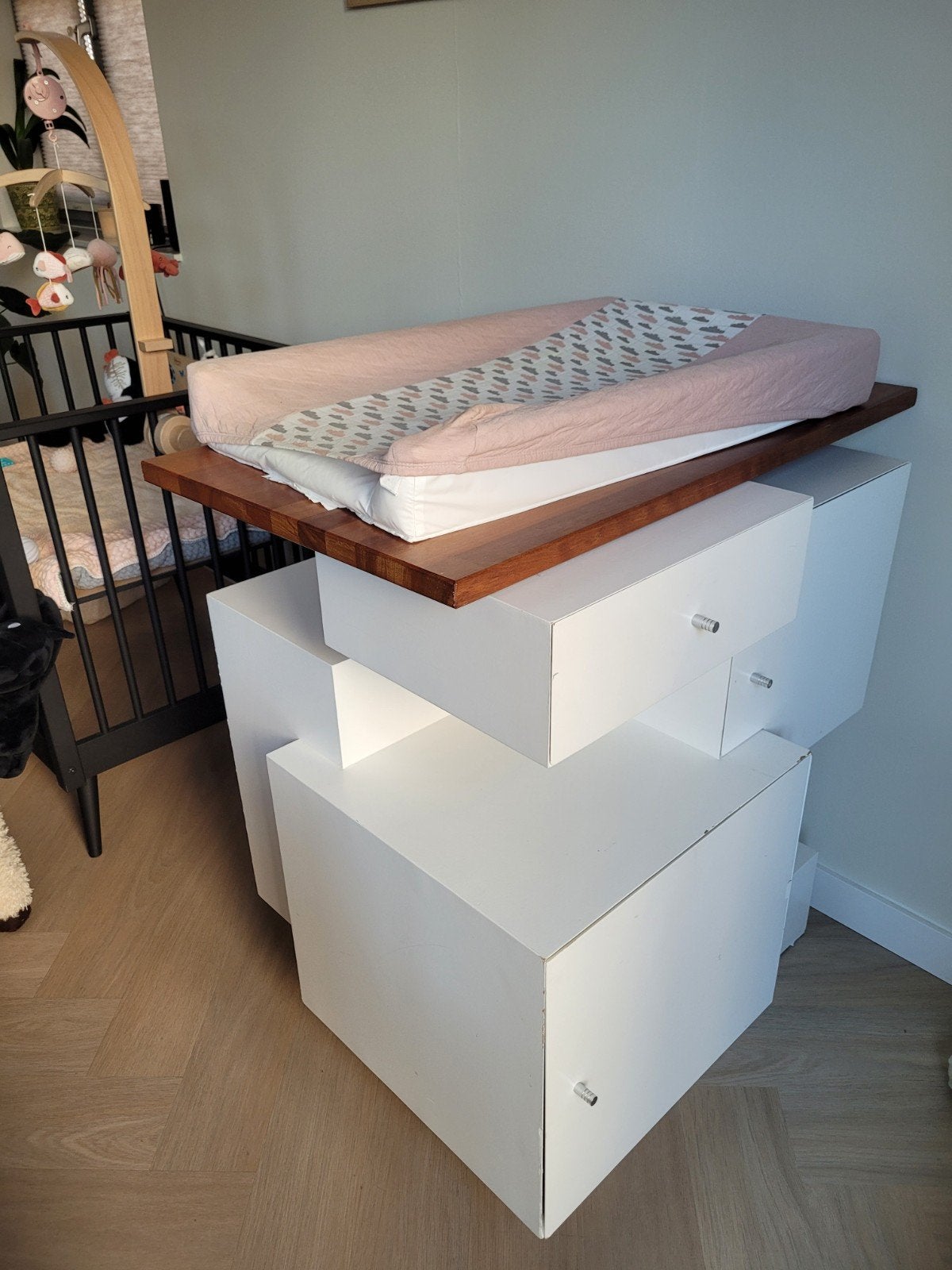 Unieke handgemaakte commode met lades en deurtjes, Ophalen, Gebruikt, Minder dan 75 cm, 70 cm of meer