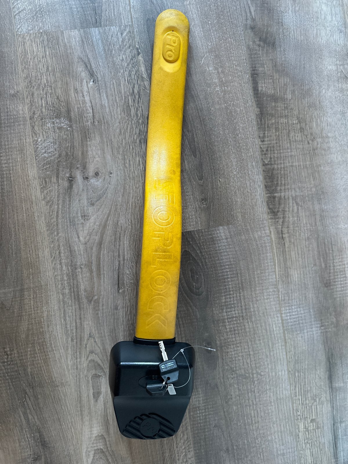 Stoplock Pro stuurslot - Geel met 2 sleutels, Ophalen, Zo goed als nieuw