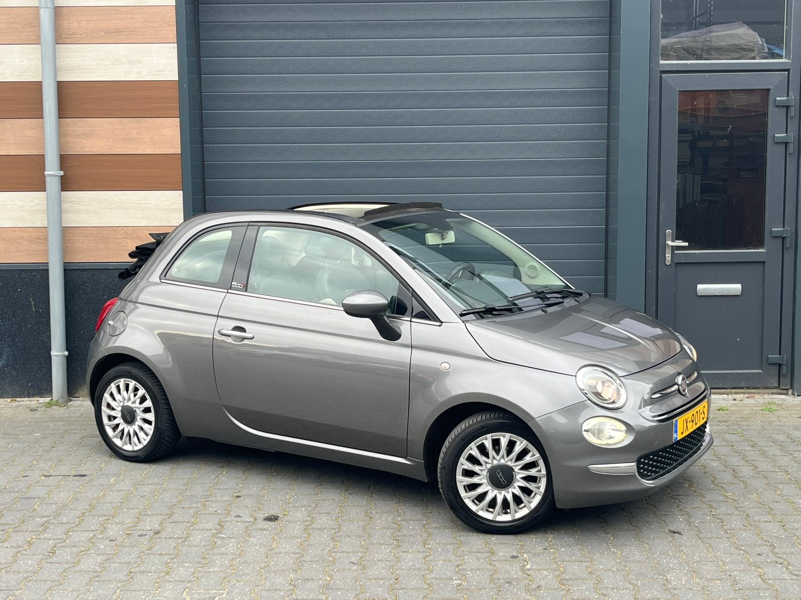Fiat 500C 0.9 80pk Turbo Twinair 2016 Grijs -Facelift-Cabrio, Cabriolet, Bedrijf, Handgeschakeld, 26 km/l