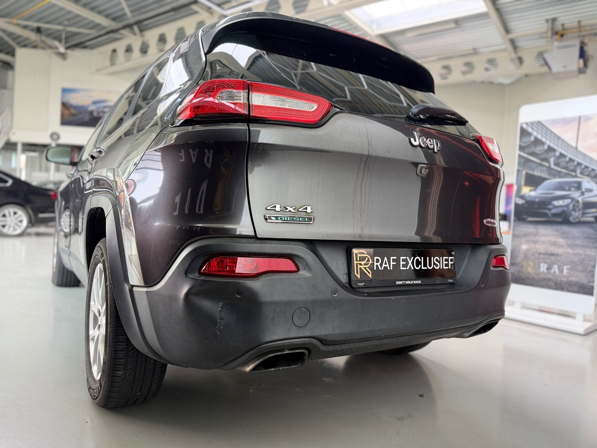 Jeep Cherokee 2.0 Longtitude Business Edition AWDAutomaat,Le, Auto's, Automaat, Dealer onderhouden, Gebruikt, Zwart