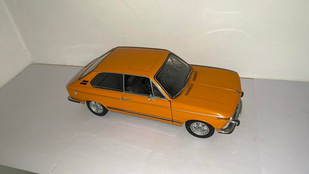 KYOSHO BMW E6  1:18, Hobby en Vrije tijd, Modelauto's | 1:18, Ophalen of Verzenden, Zo goed als nieuw, Kyosho