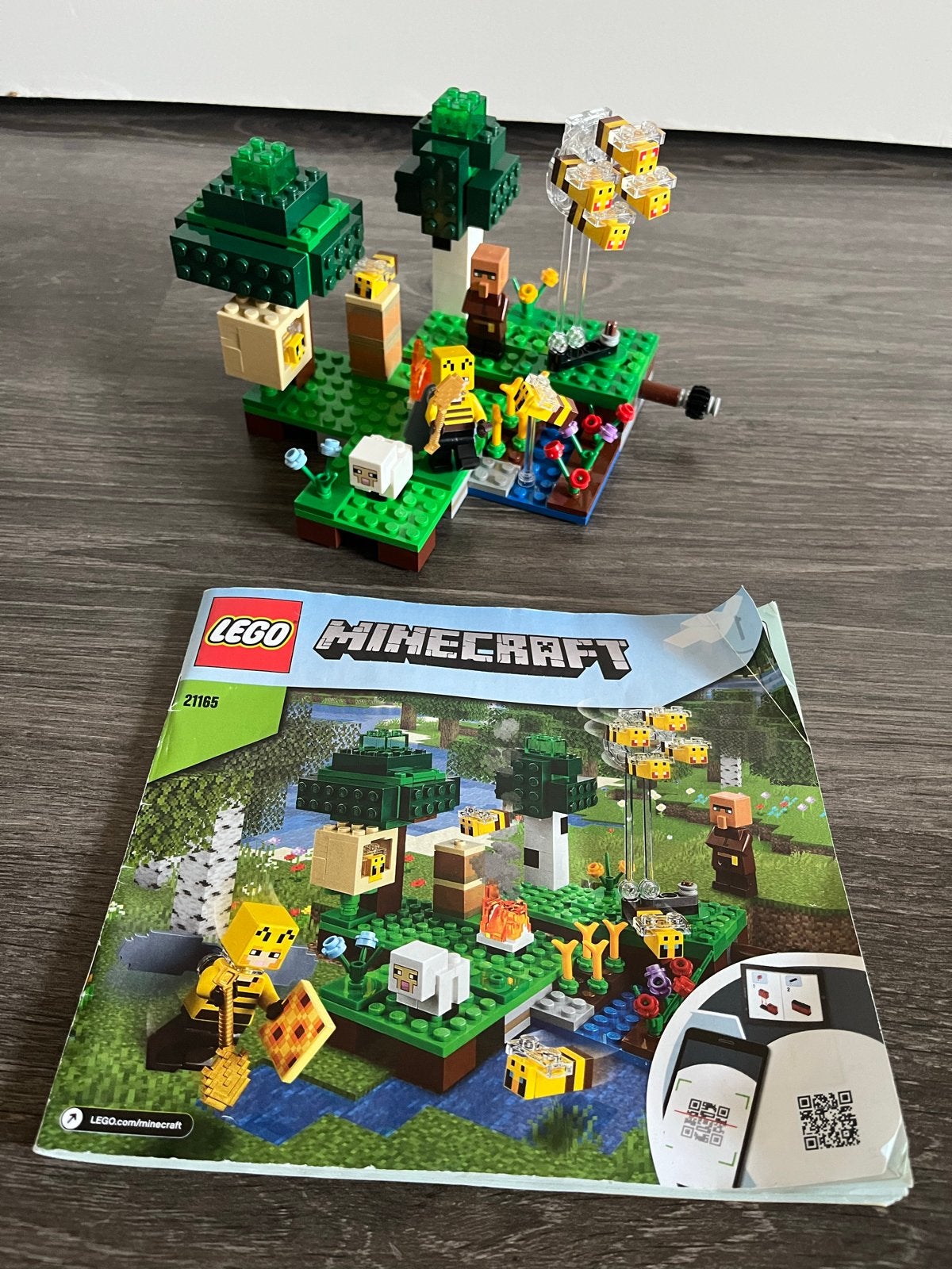 LEGO Minecraft De Bijenboerderij (21165), Ophalen of Verzenden, Zo goed als nieuw