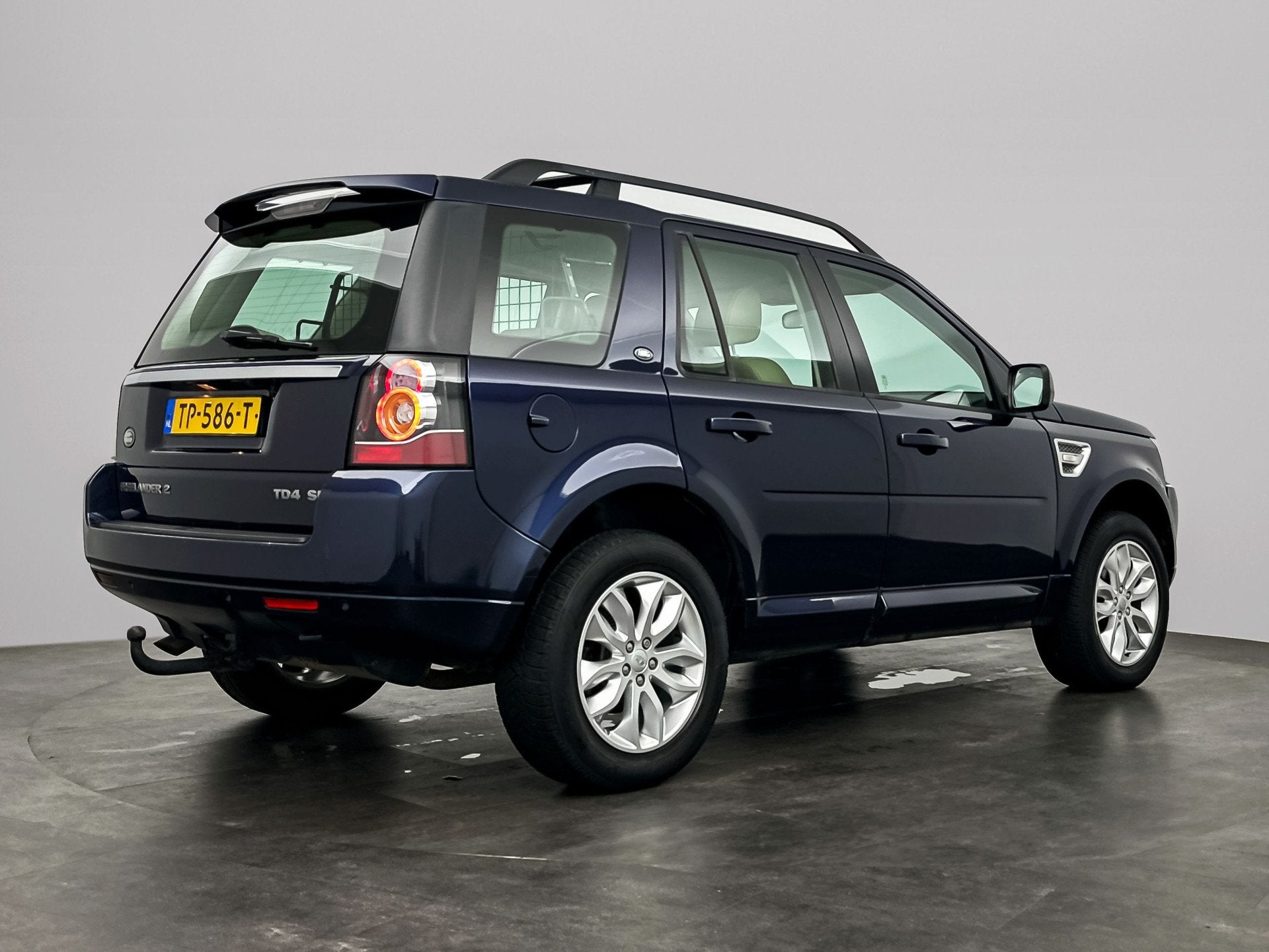 Land Rover Freelander 2.2 TD4 SE (bj 2014, automaat), Automaat, Gebruikt, Beige, Blauw