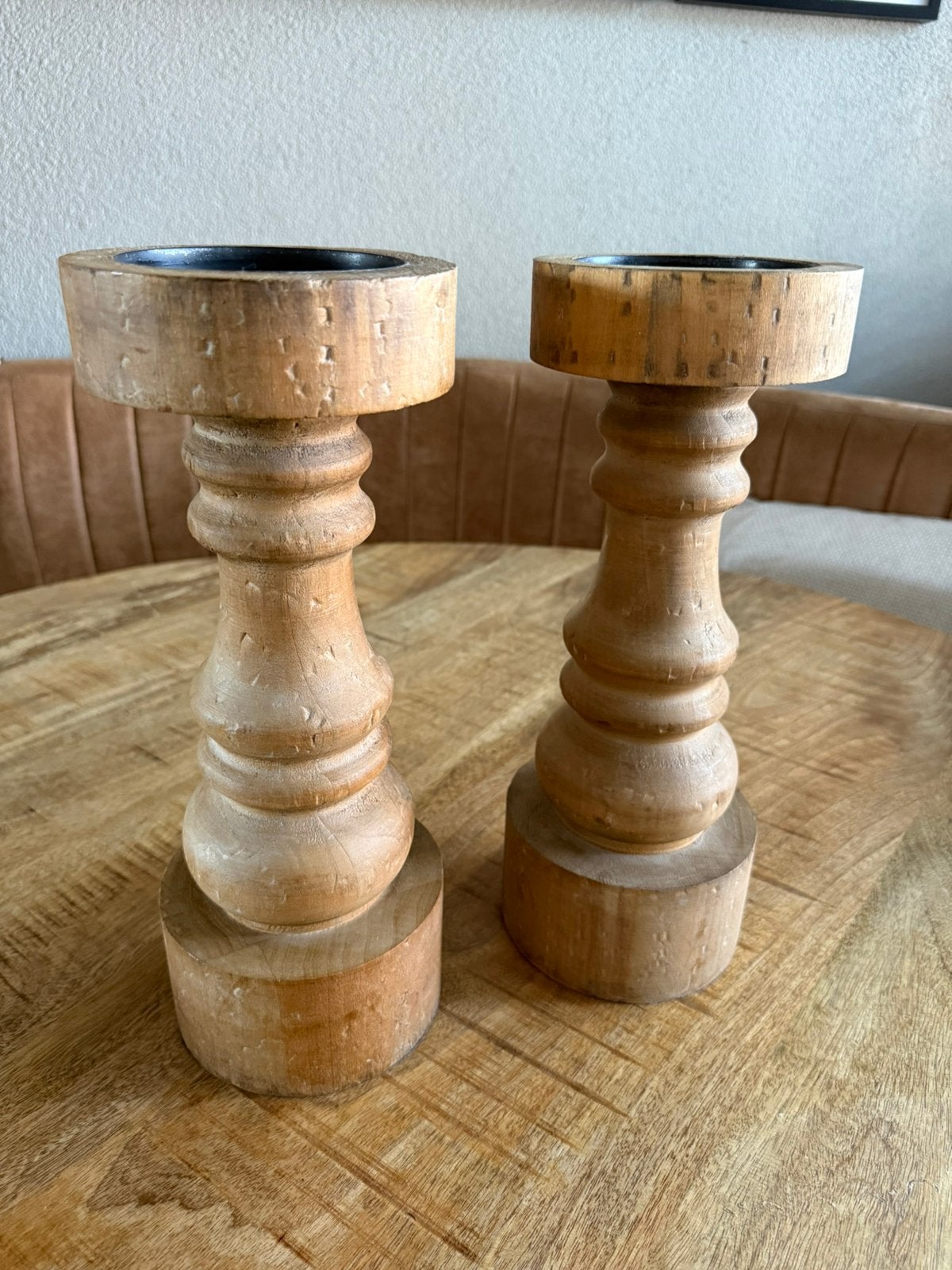 2 grote houten kandelaren, Huis en Inrichting, Woonaccessoires | Kandelaars en Kaarsen, Ophalen of Verzenden, Zo goed als nieuw