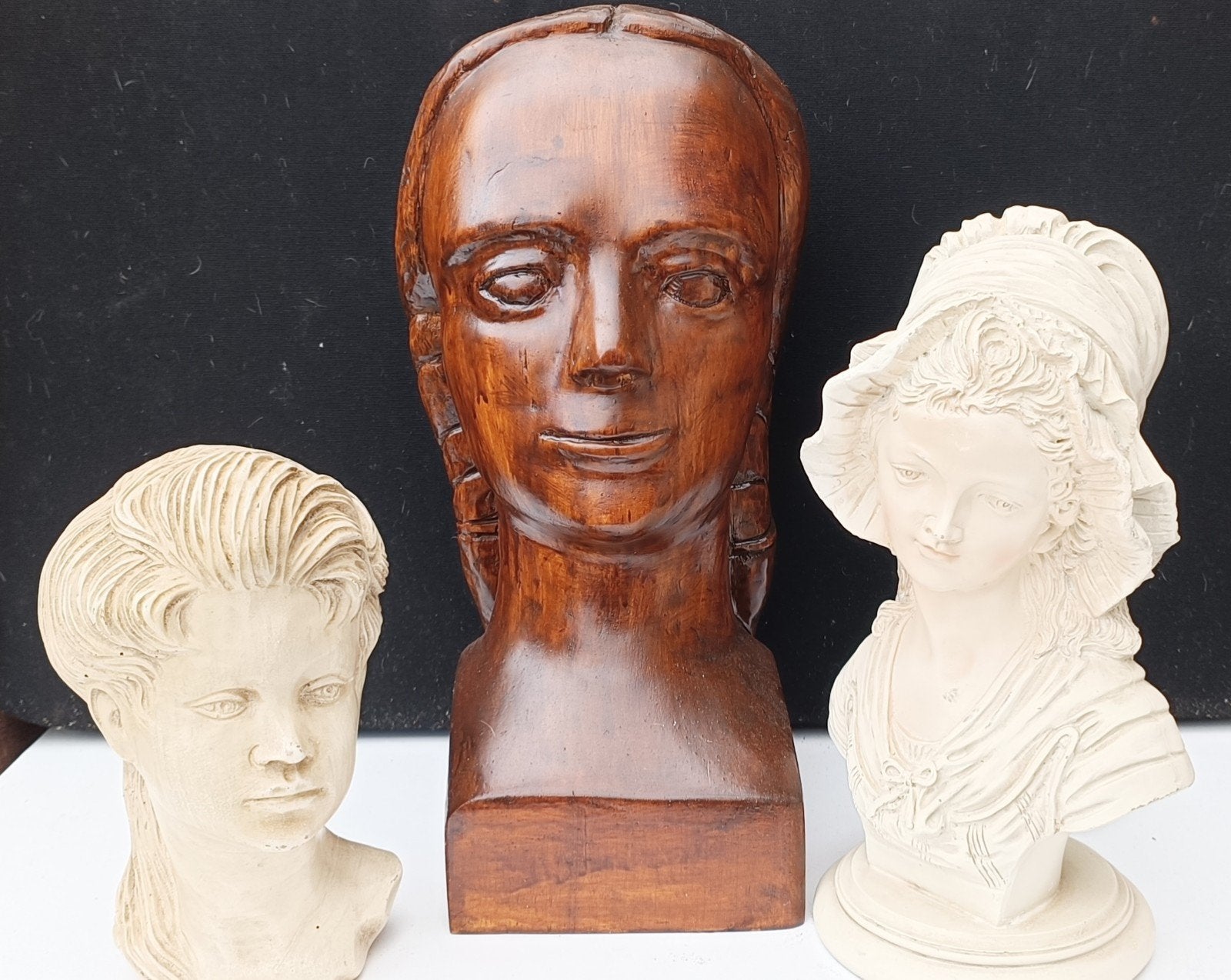 Set van 3 vrouwelijke buste beelden, Buste, Ophalen of Verzenden, 20 - 50 cm, Hout