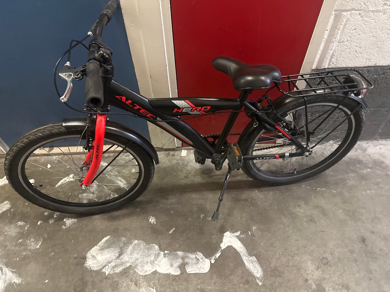 Altec Hero Kinderfiets - Zwart/Rood, 20 inch, Ophalen of Verzenden, Gebruikt, Velgrem, 16 tot 20 inch