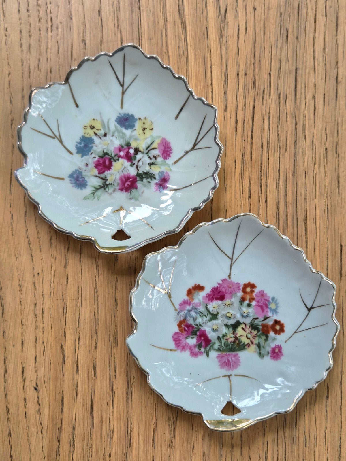 2 schattige antieke porseleinen schaaltjes, Ophalen of Verzenden