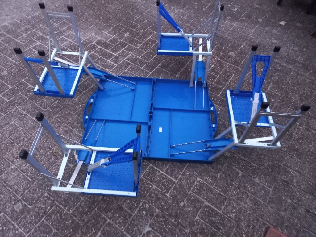 Picknick tafel, Staal, Vierkant, Zo goed als nieuw, Ophalen