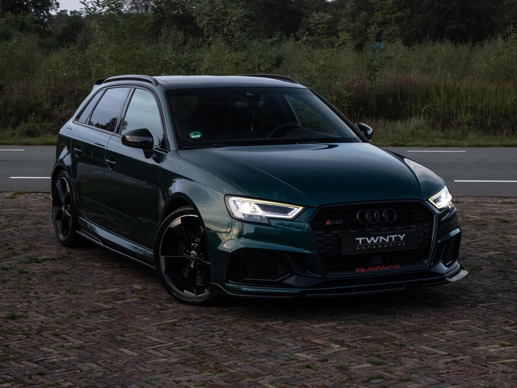 Audi RS 3 Sportback 2.5 TFSI Quattro|Stage 2|Pano|B&O|Matrix, Automaat, Dealer onderhouden, Gebruikt, RS3