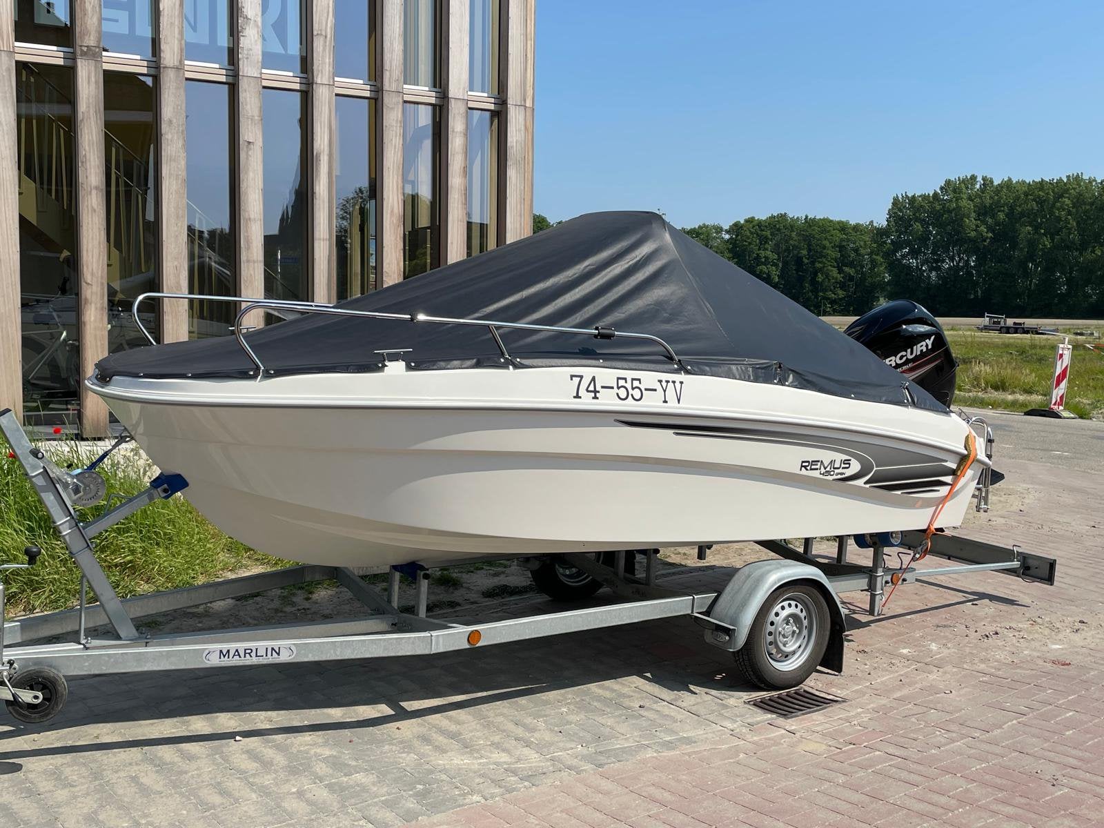 Remus 450 50PK mercury console boot  2017 **NETTE STAAT**, Watersport en Boten, Ophalen, Zo goed als nieuw, Buitenboordmotor
