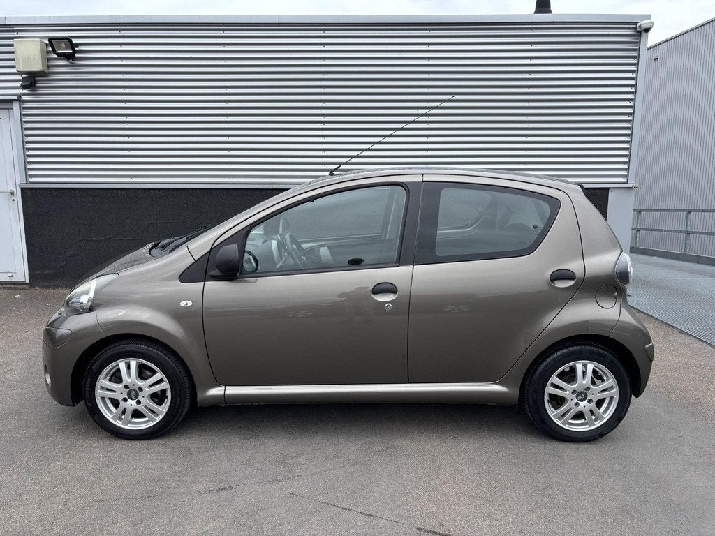 Toyota Aygo 1.0 VVT-i Comfort Airco / LM velgen / Keurige zu, Voorwielaandrijving, Euro 5, Stof, Gebruikt