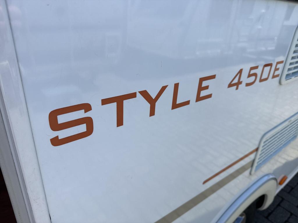 LMC Style 450 E Enkele bedden, airco, Caravans en Kamperen, Caravans, Standaardzit, Bedrijf, Kachel, 4 tot 5 meter