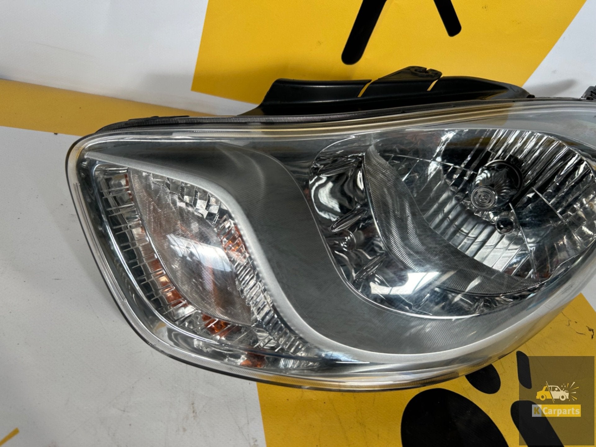 Hyundai i10 links voor koplamp origineel LHD13002 koplamp, Info@fabrikant.eu, Fabrikantstraat 1
1000 AA  Amsterdam, NL, Ophalen of Verzenden