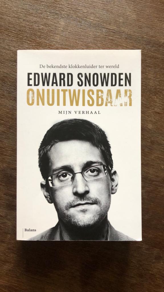 Edward Snowden - Onuitwisbaar, Maatschappij en Samenleving, Ophalen of Verzenden, Zo goed als nieuw, Edward Snowden