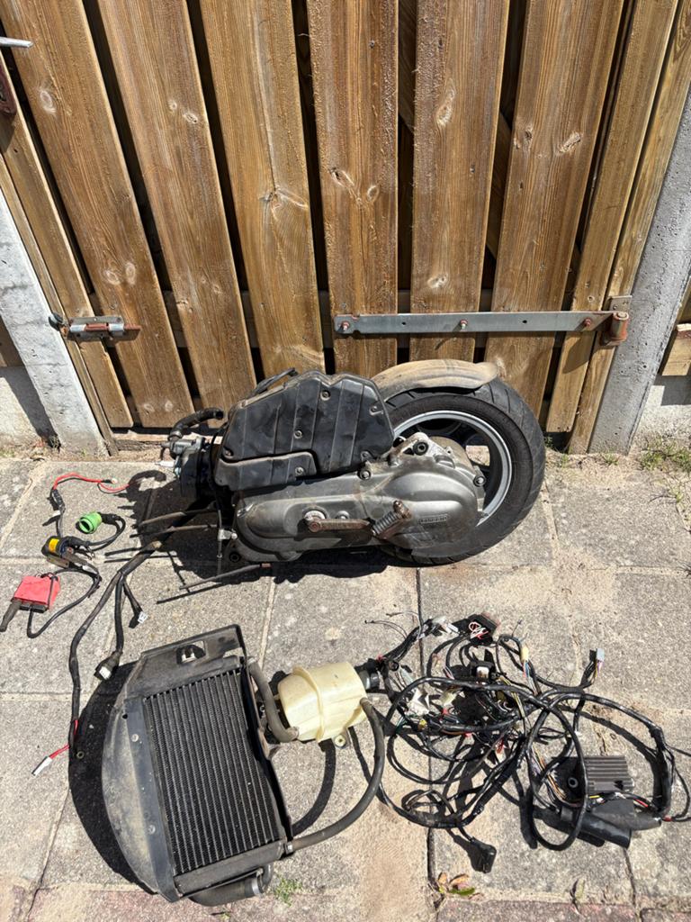 Piaggio Hexagon 125cc 2T Blok Plug & Play met Papieren, Ophalen, Gebruikt, Blok, Piaggio