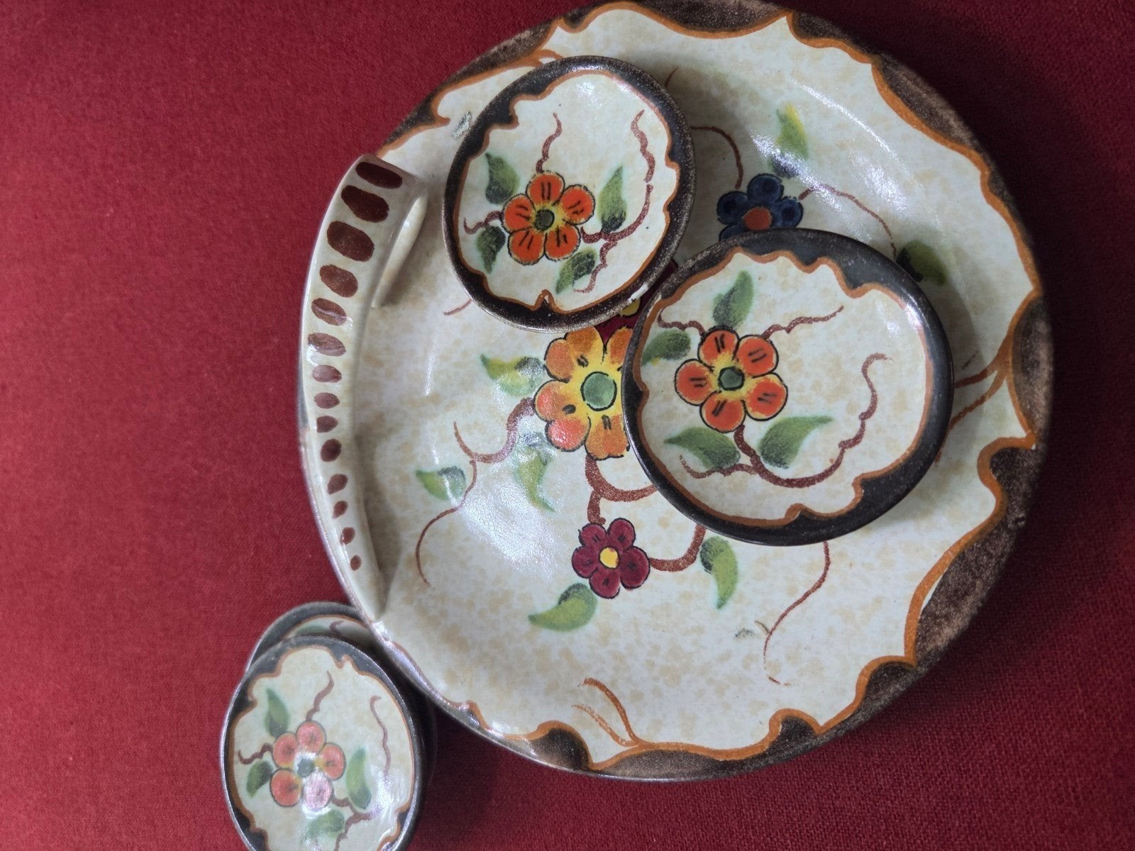 Presenteerschaaltjes van mat plateel., Antiek en Kunst, Antiek | Keramiek en Aardewerk, Ophalen of Verzenden
