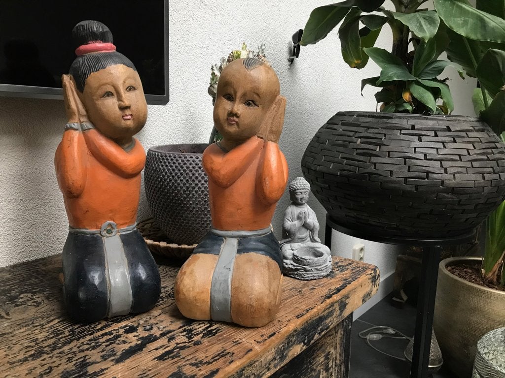 Houtsnijwerk beeld Thailand jongen meisje Thais Massief stam, Overige onderwerpen, Handgemaakt, Ophalen of Verzenden, 20 - 50 cm