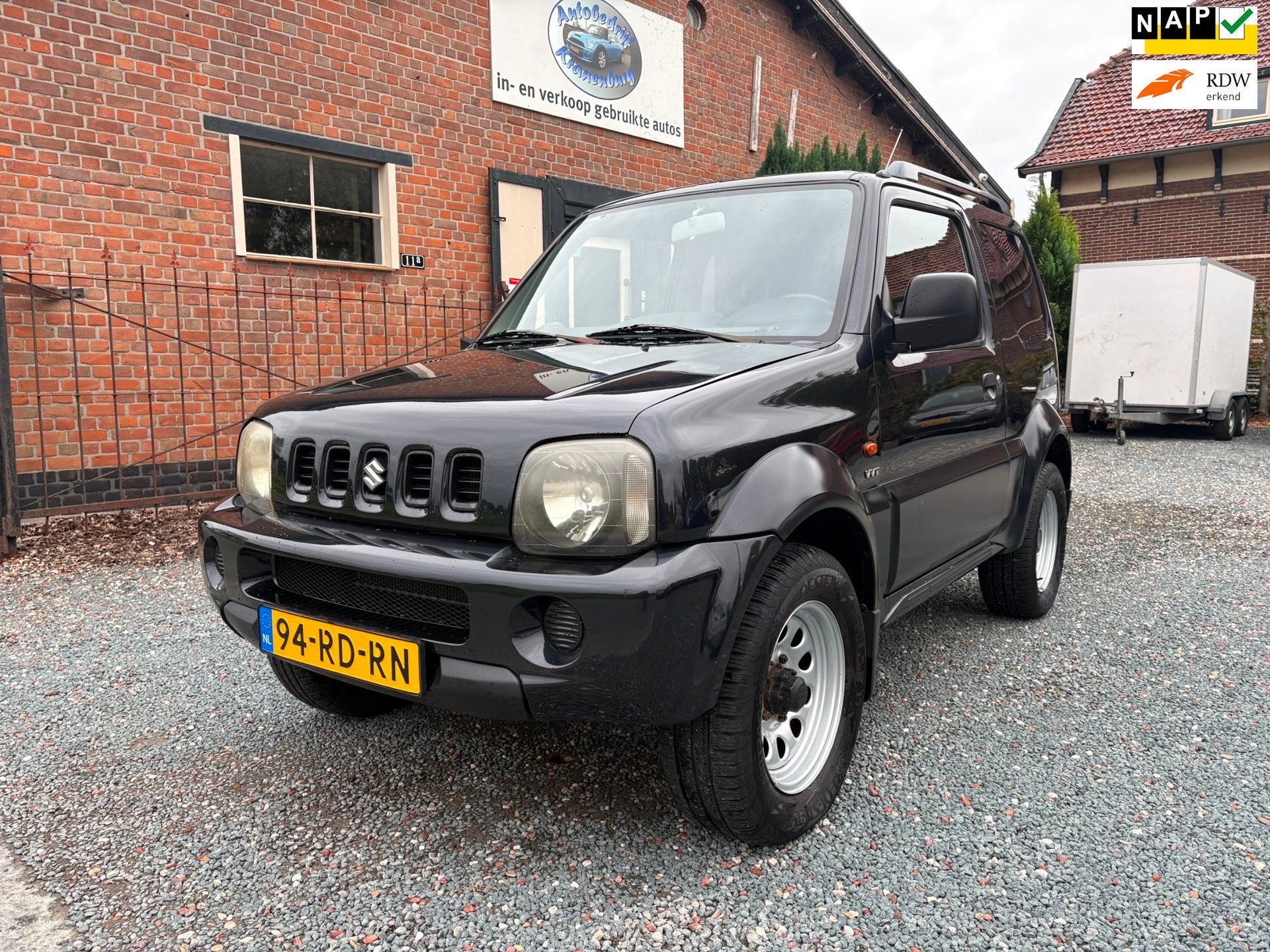 Suzuki Jimny 1.3 JLX ( Elektrische ramen + 4WD + Nieuwe apk, Auto's, Zwart, 4 stoelen, Zwart, Vierwielaandrijving