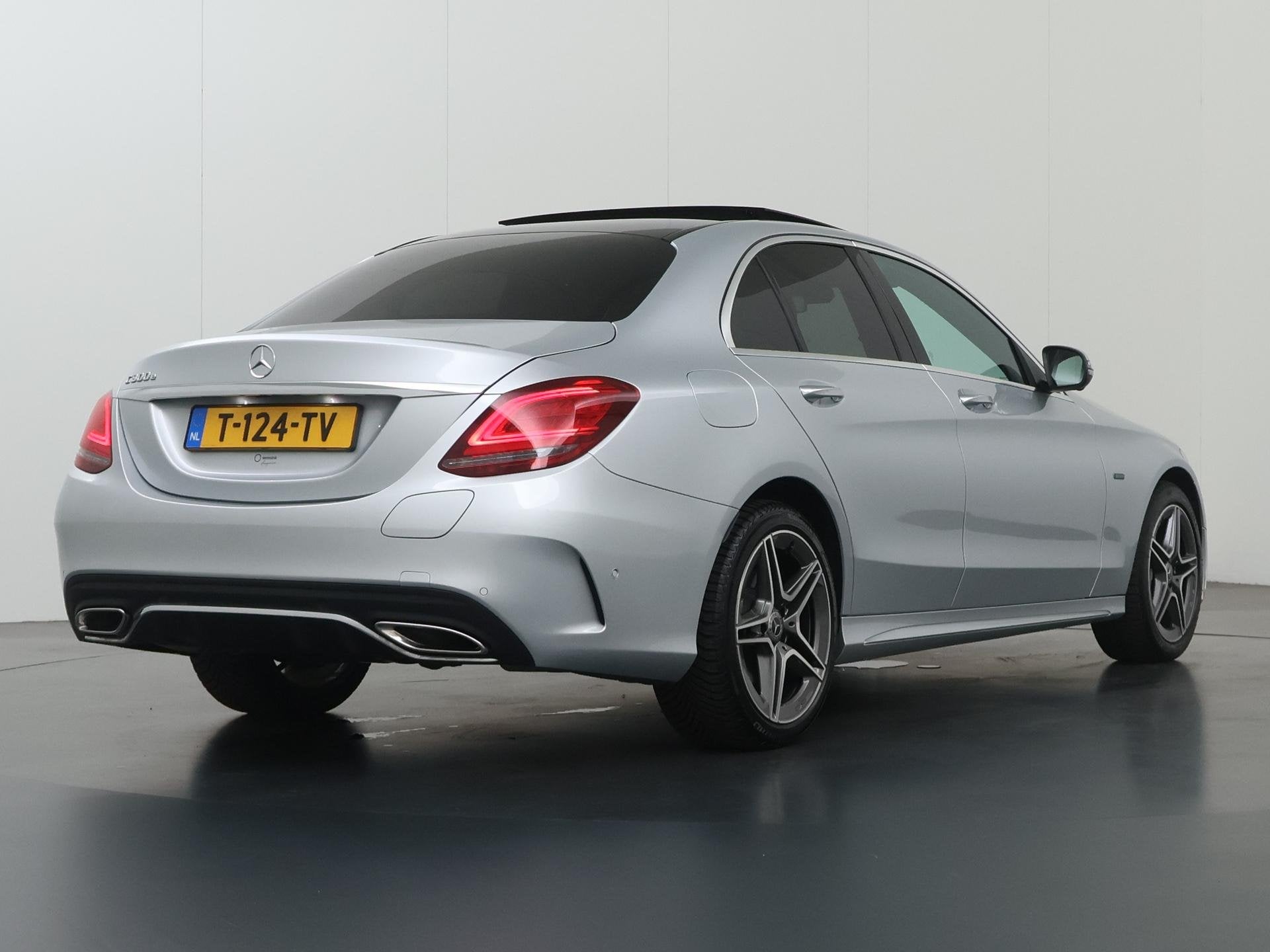 Mercedes-Benz C-klasse 300 e Premium Plus Pack | AMG | Panor, Automaat, Dealer onderhouden, 320 pk, Plug-in hybride