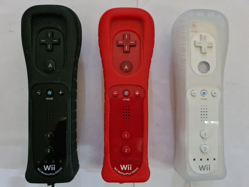 WII controllers nunchucks kabels enz, Gebruikt, Overige controllers, Ophalen of Verzenden, Draadloos
