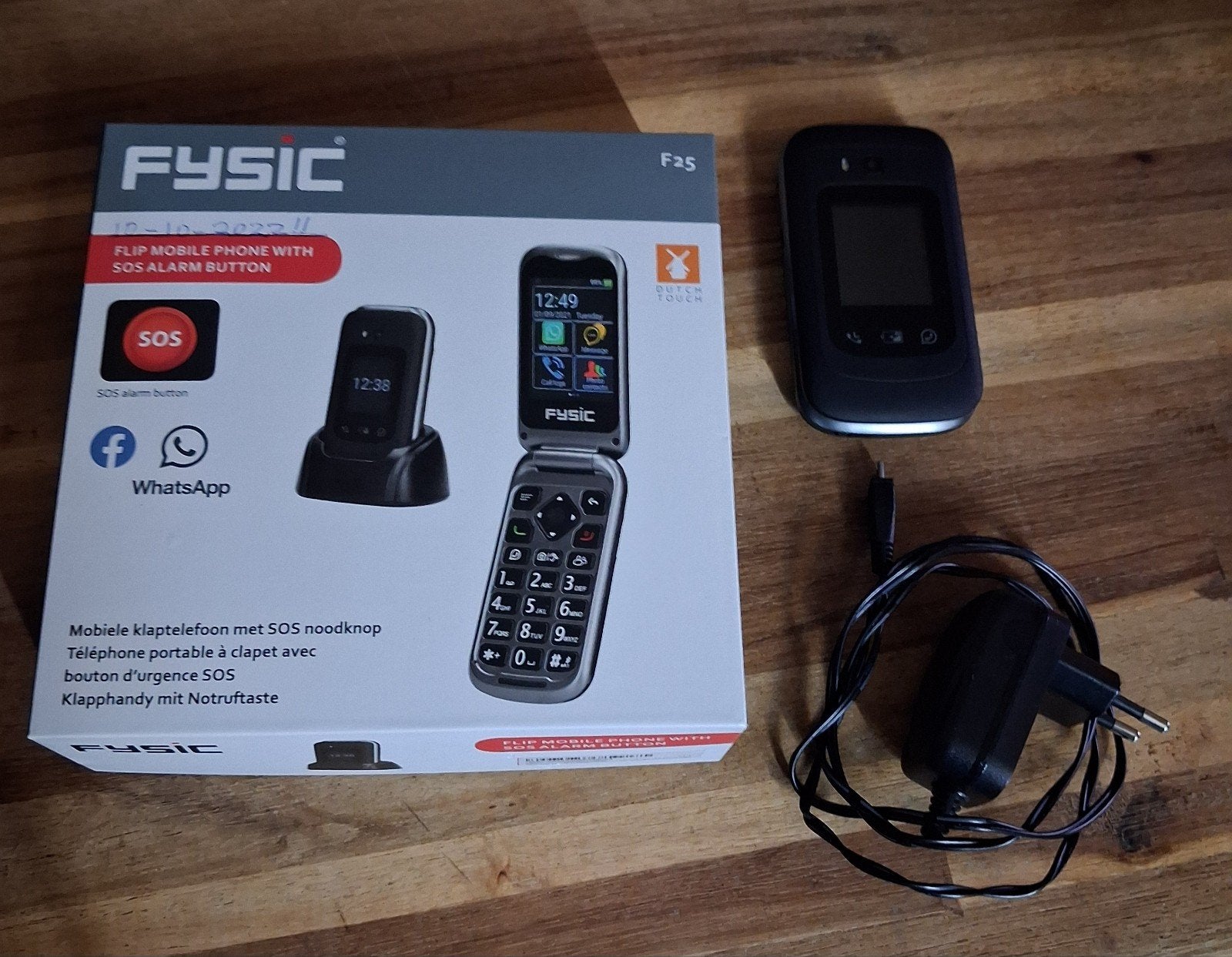 Fysic F2S Klaptelefoon met SOS-knop en WhatsApp, Inklapmodel, Ophalen of Verzenden, Zonder simlock, Zonder abonnement