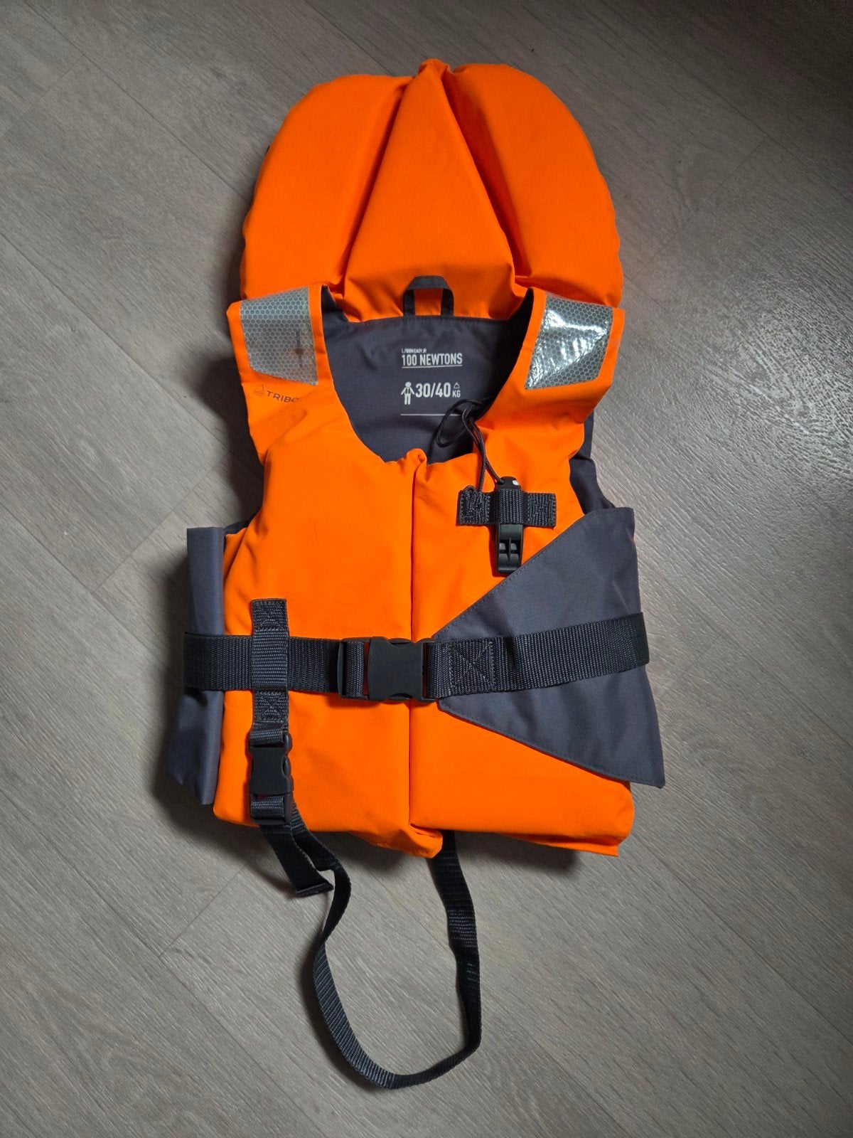 Reddingsvest kind 30-40 kg - Oranje met fluitje, Ophalen of Verzenden, Zo goed als nieuw, Overige typen