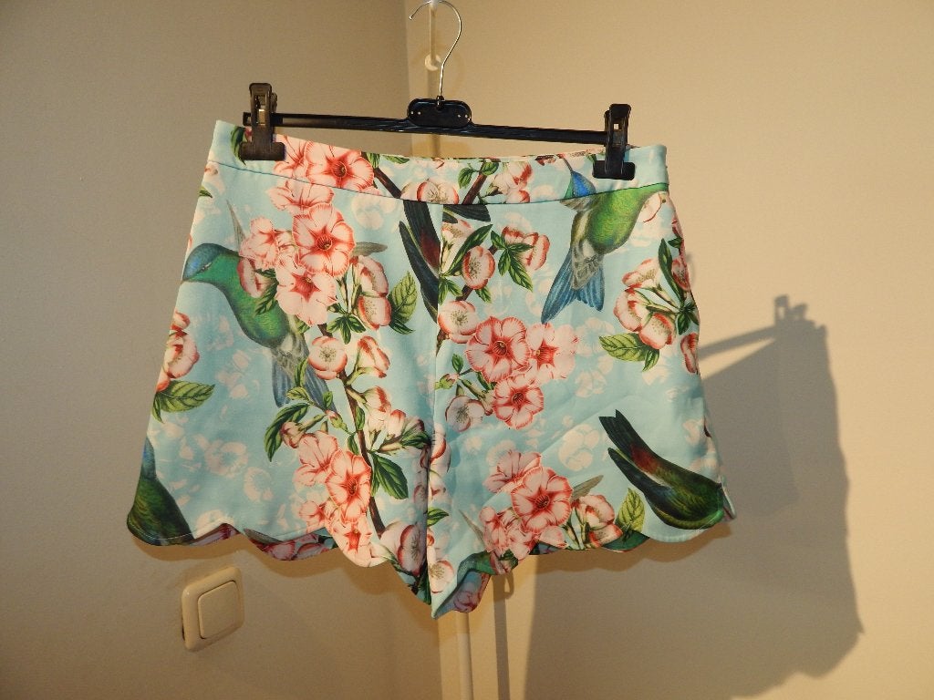 Ted Baker korte short bloemen vogels golvend onderkant 3/40