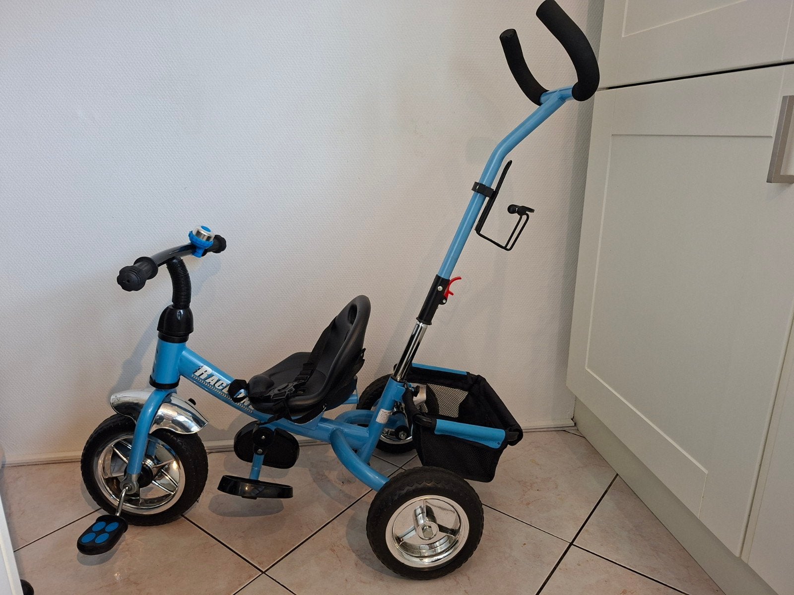 Driewieler met duwstang, Fietsen en Brommers, Ophalen, Zo goed als nieuw, Raceline, Duwstang