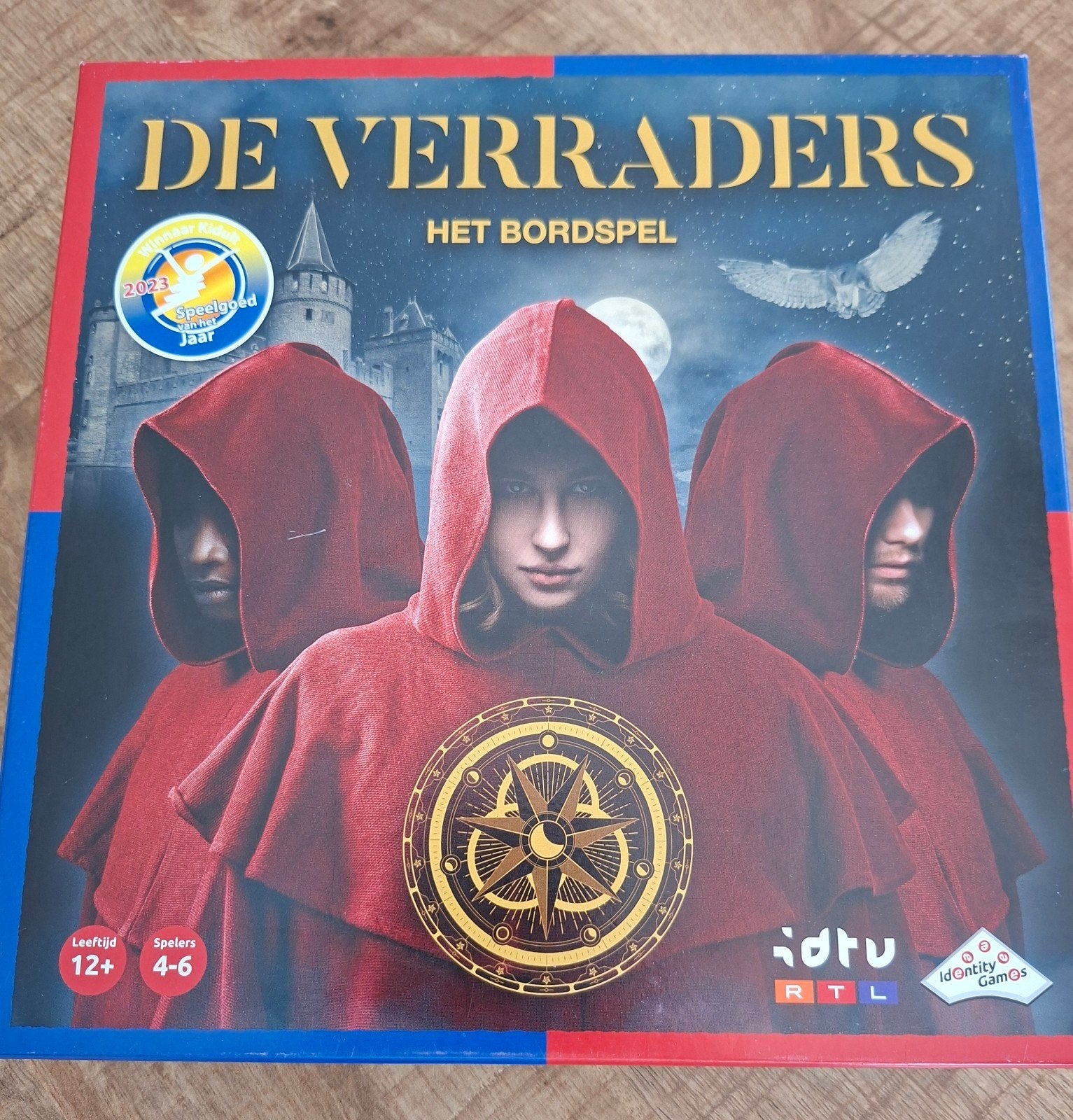 Bordspel De Verraders - Nieuw in doos, Hobby en Vrije tijd, Gezelschapsspellen | Bordspellen, Vijf spelers of meer, Ophalen, Nieuw