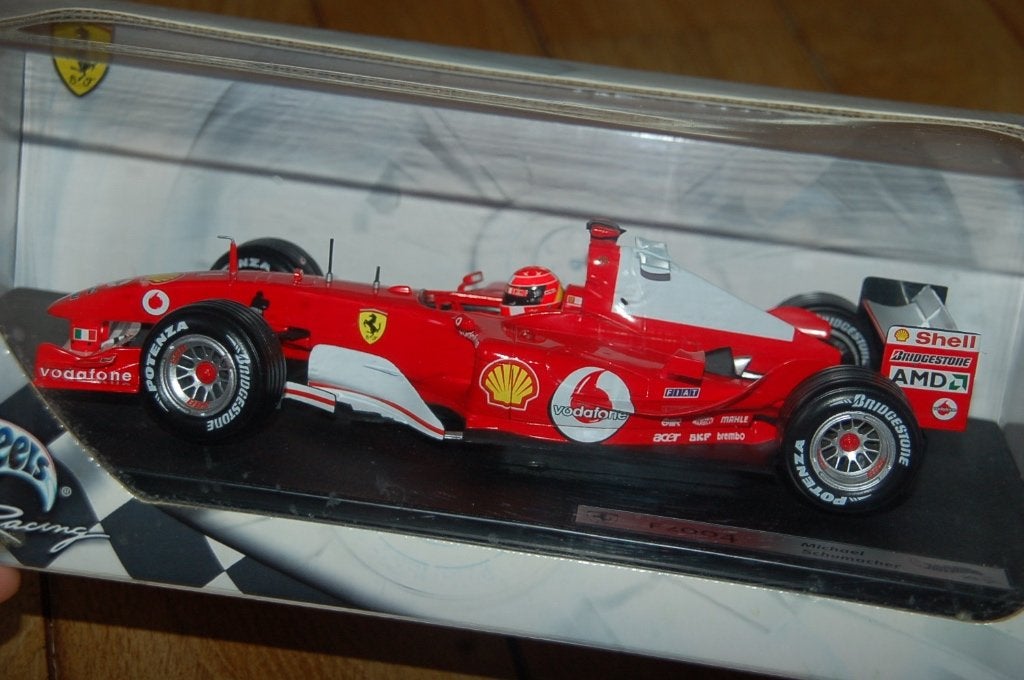 1:18 Ferrari F1 F2004 Schumacher Hotwheels WRH, Verzenden, Zo goed als nieuw, Auto, Hot Wheels