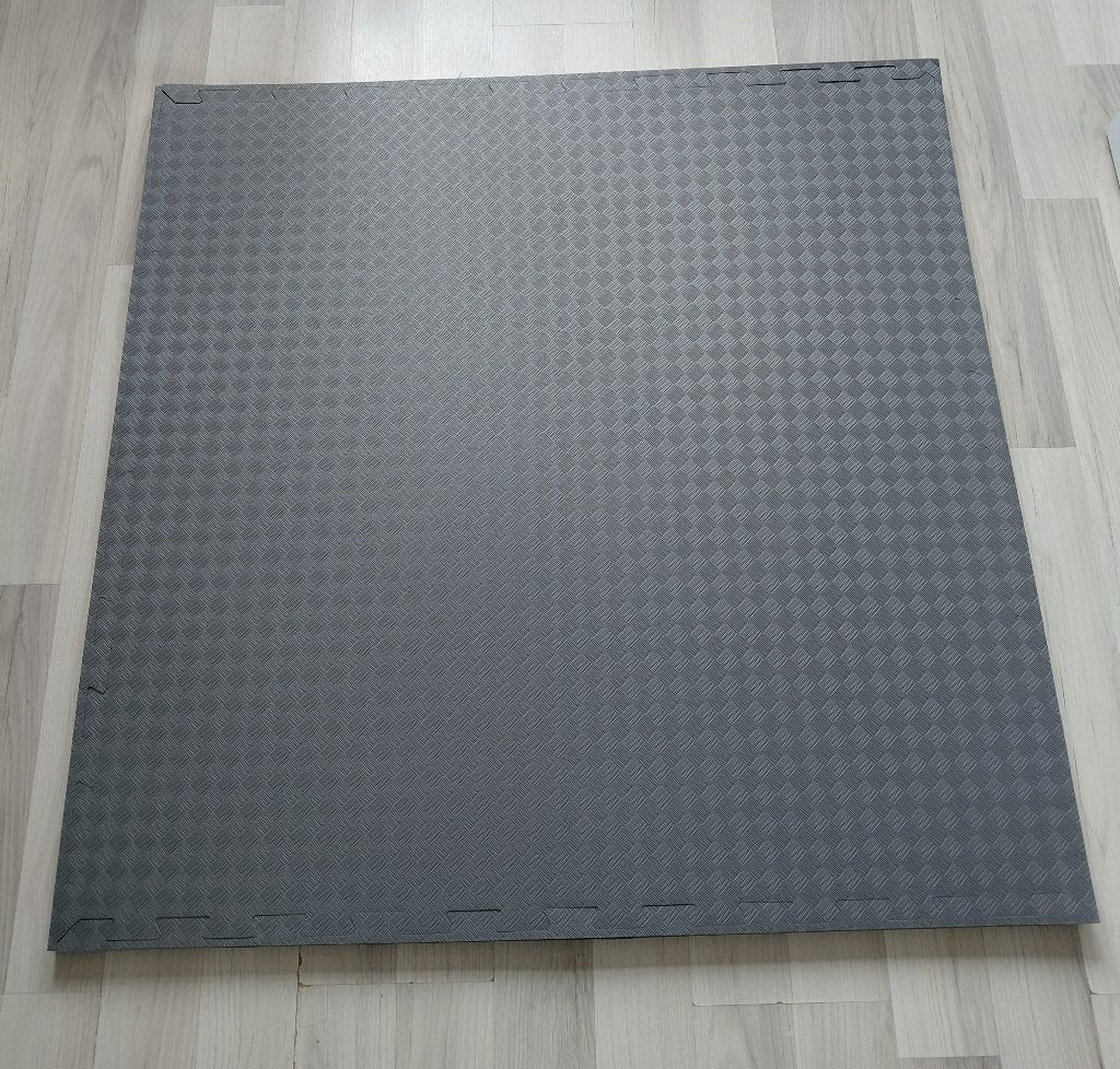 Essimo Puzzle Mats 6 pcs 100x100x2 cm – Grey/Black, Like new, Ophalen, Zo goed als nieuw, Jiu-Jitsu, Vechtsportmateriaal