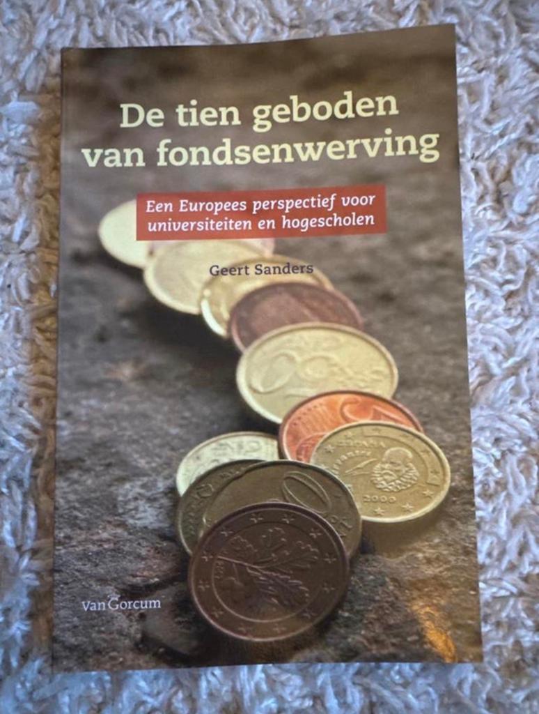 Boek De tien geboden van fondsenwerving - Geert Sanders, Ophalen of Verzenden, Alpha, Zo goed als nieuw