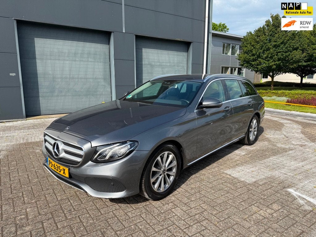 Mercedes-Benz E-klasse Estate 220 d Business Solution 2017 v, Achterwielaandrijving, Gebruikt, Automatische klimaatregeling, Leder en Stof