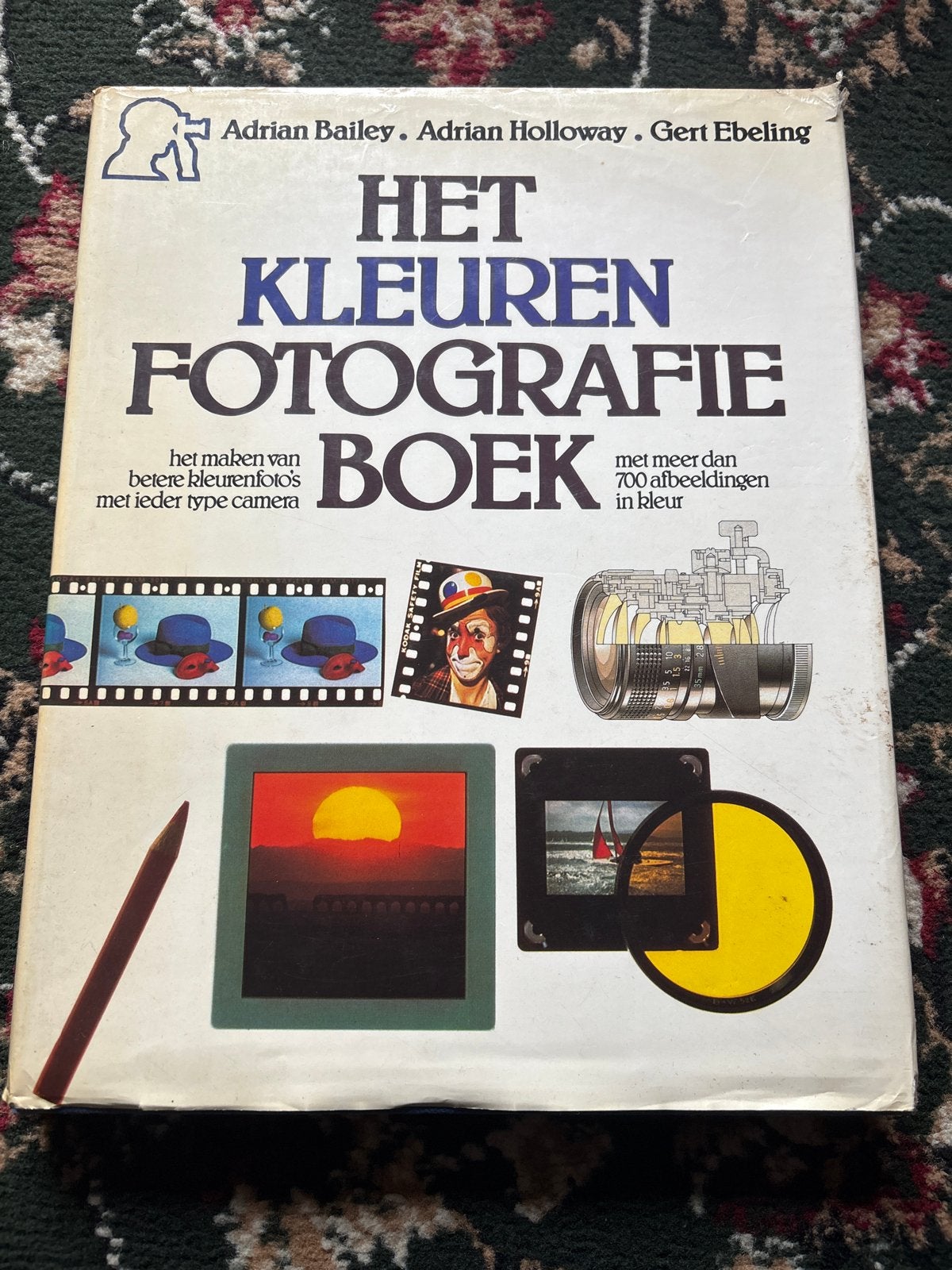 Het Kleuren Fotografie Boek - Adrian Bailey e.a., Ophalen of Verzenden, Gelezen, Fotografie algemeen
