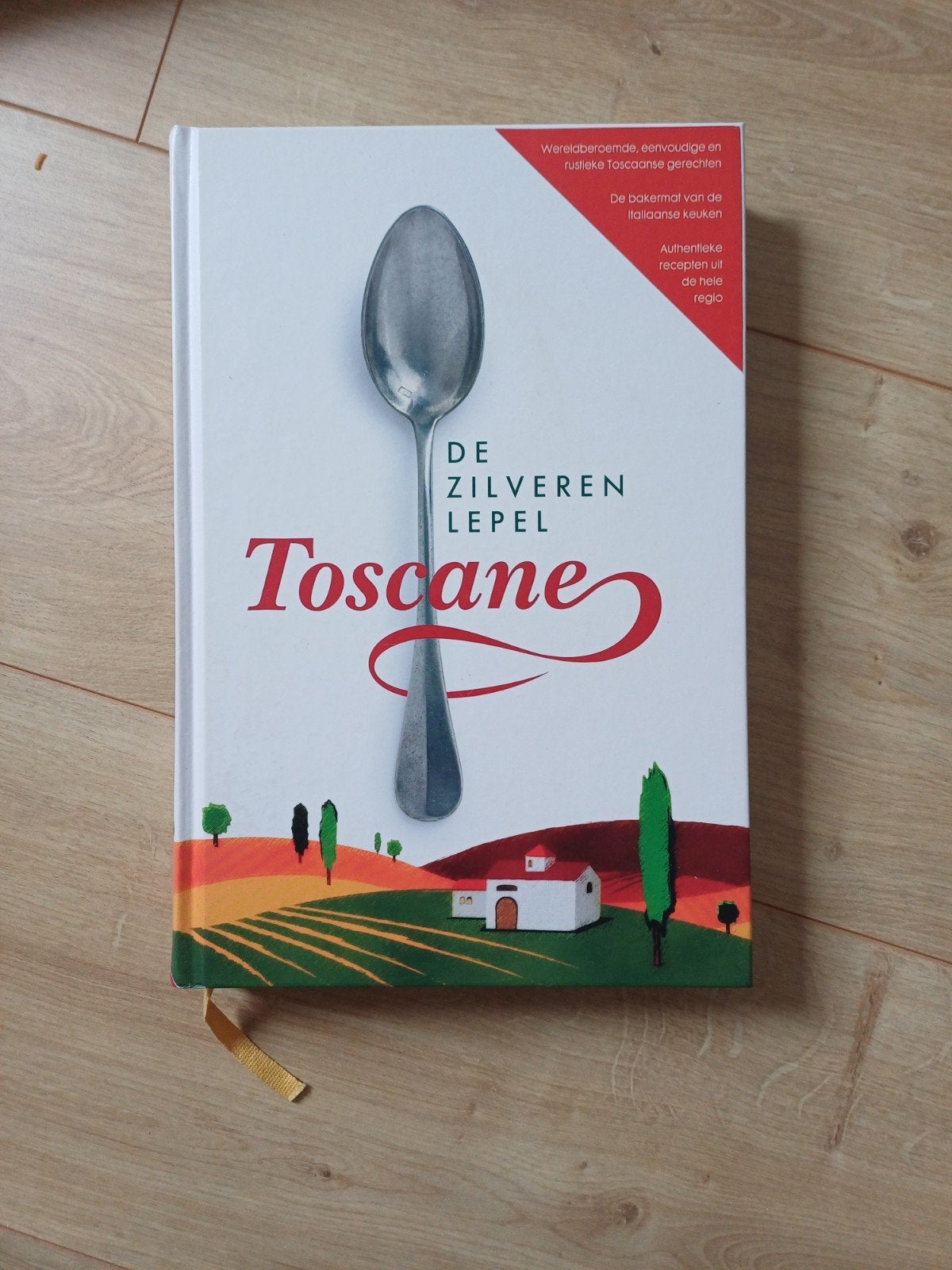 De Zilveren Lepel Toscane - Kookboek uit 2012, Hoofdgerechten, Ophalen of Verzenden, Zo goed als nieuw, Italië