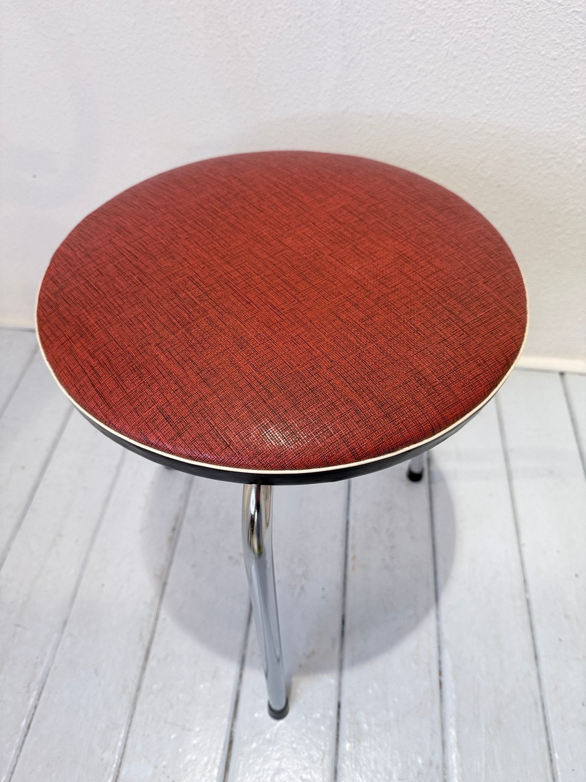 Vintage Mid-Century design krukje – Rood skai, Staal, Vintage, Vintage, Zo goed als nieuw